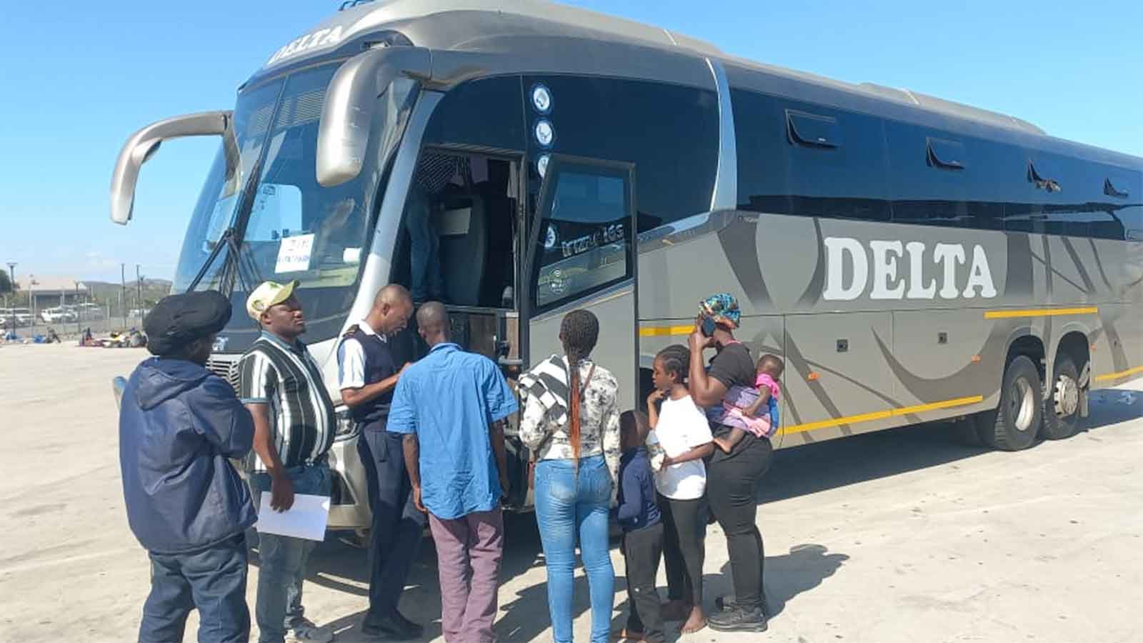 Nearly 700 Zimbabweans repatriated from South Africa
